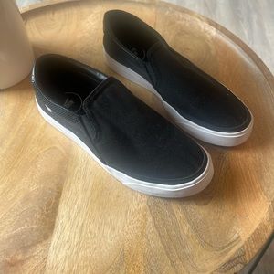 Nike Women Court Legacy Slip on Sneaker size 7.5